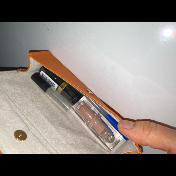 Torry Burch multi purpose case new - Picture 10 of 15